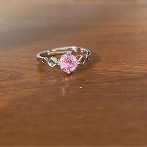 Pretty pink ring. Adjustable
